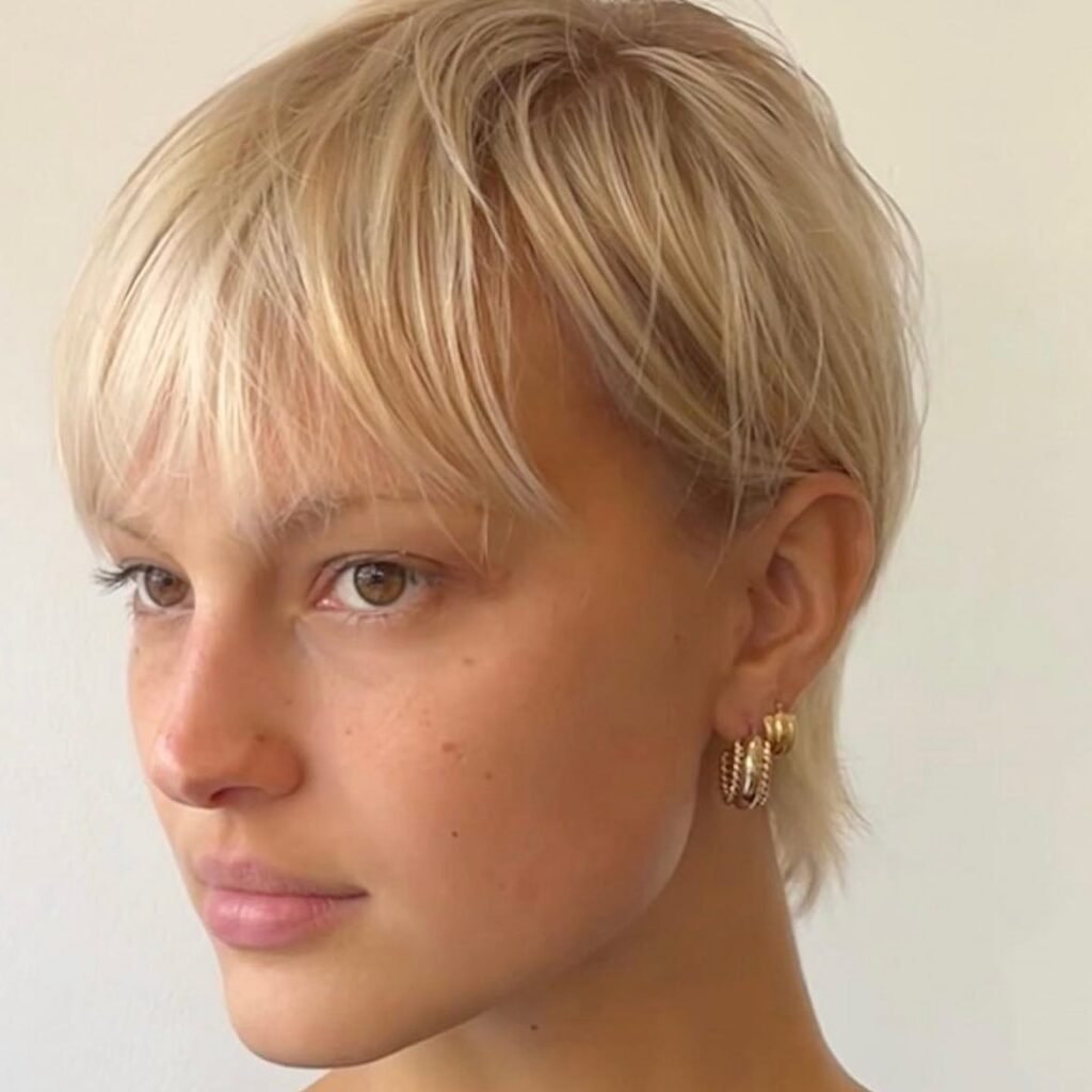 The Tapered Pixie for Polished Professionalism