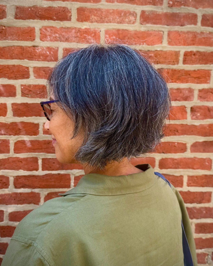 Graduated Bob for thick hair - low maintenance short bob haircut