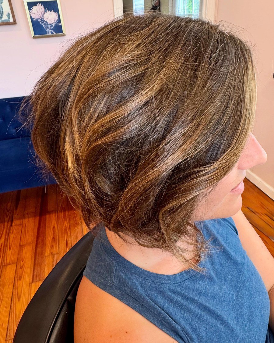 Layered Bob for thick hair - low maintenance short bob haircut