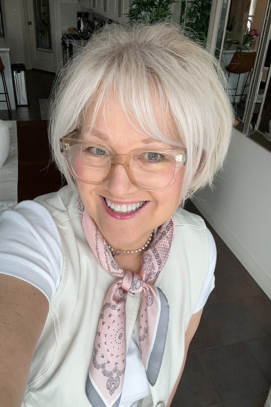 French Bob mom haircut idea