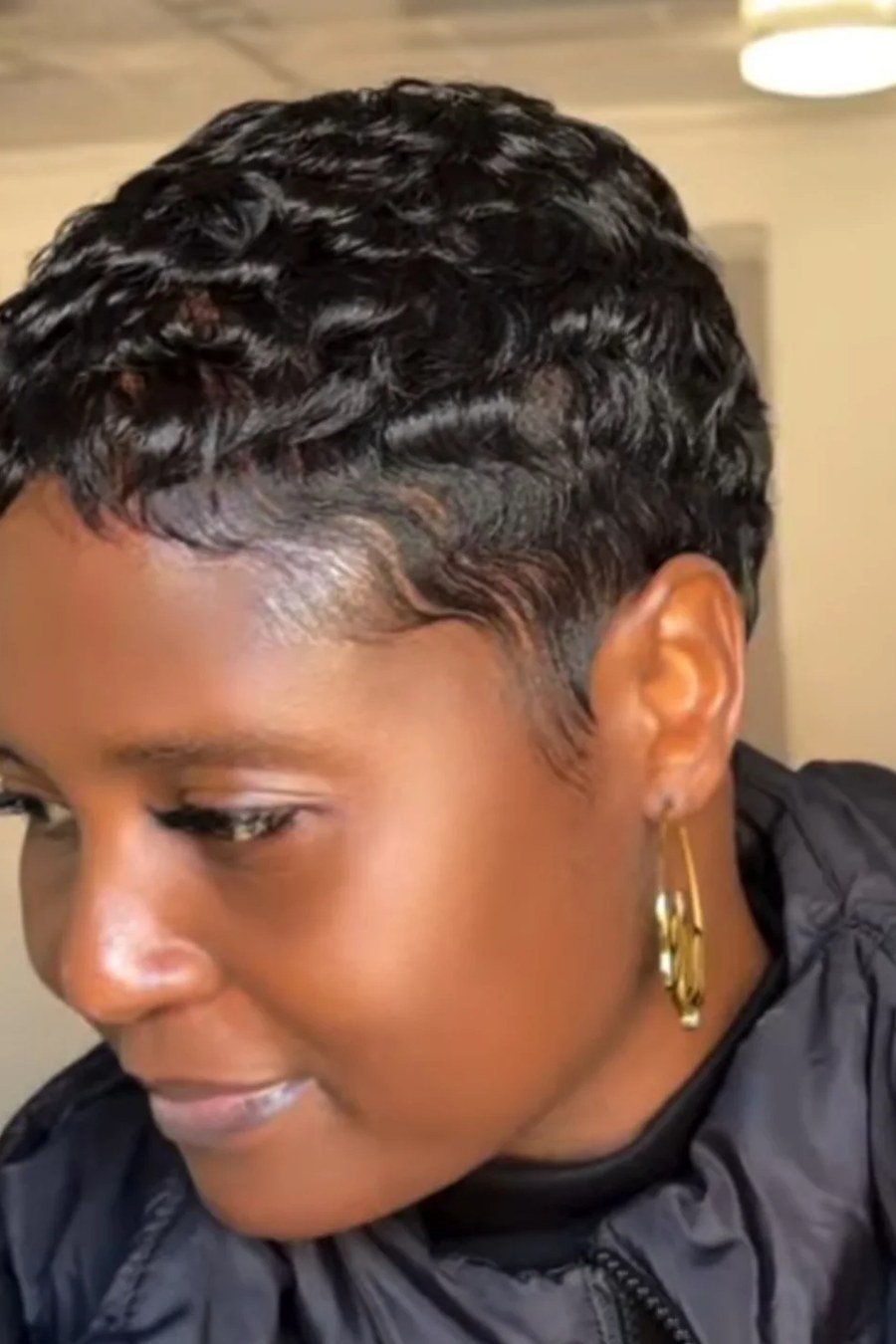 Short Natural Pixie hairstyle for black women