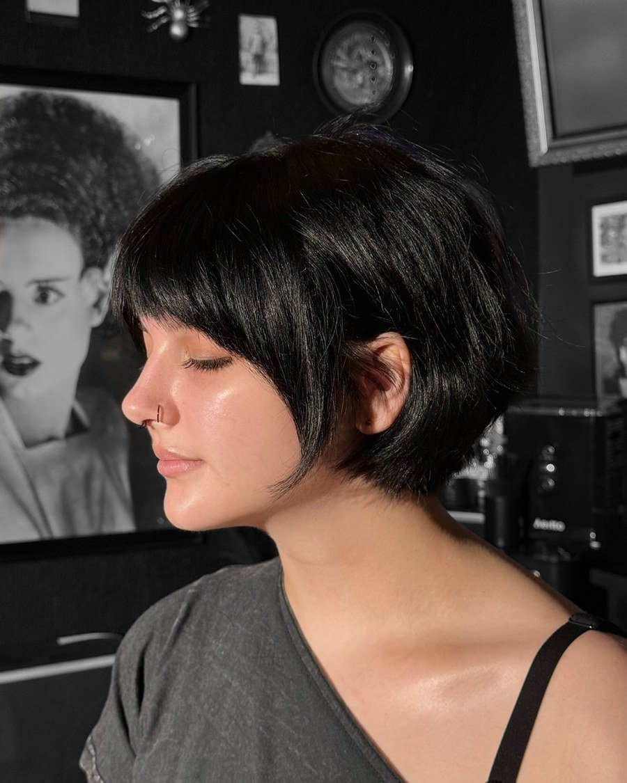 Bixie Bob for thick hair - low maintenance short bob haircut