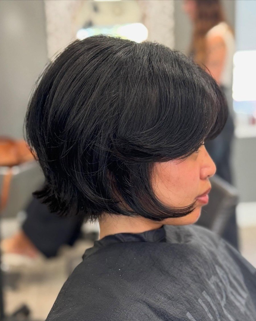 Mini Bob for thick hair - low maintenance short bob haircut