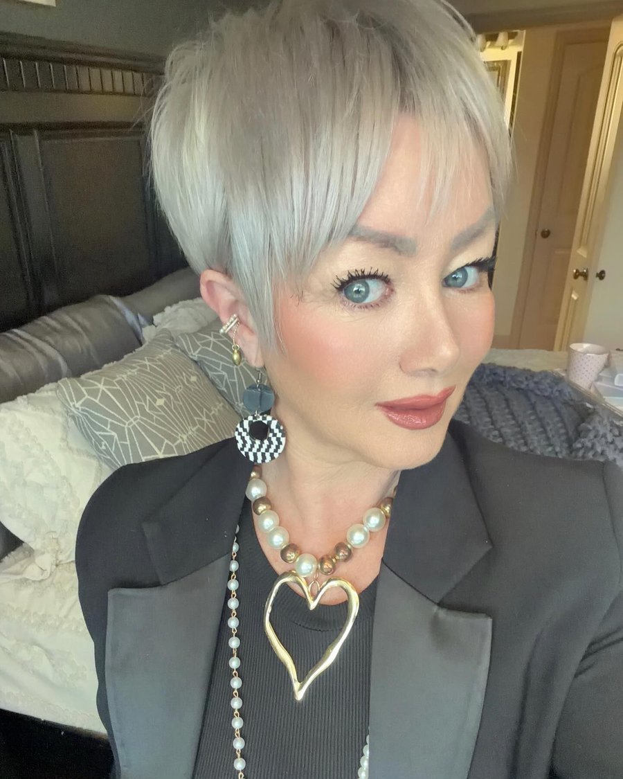 Platinum pixie on oval face