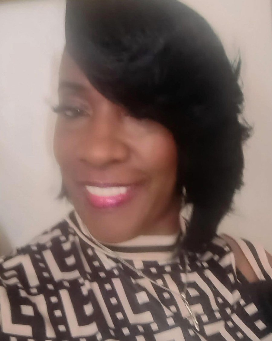 Side-Part Bob for thick hair - low maintenance short bob haircut
