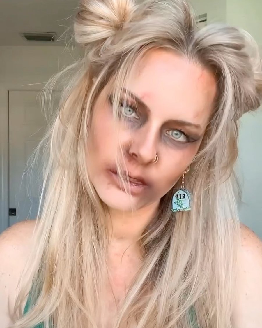 Zombie Wild Teased Hair - halloween hairstyle