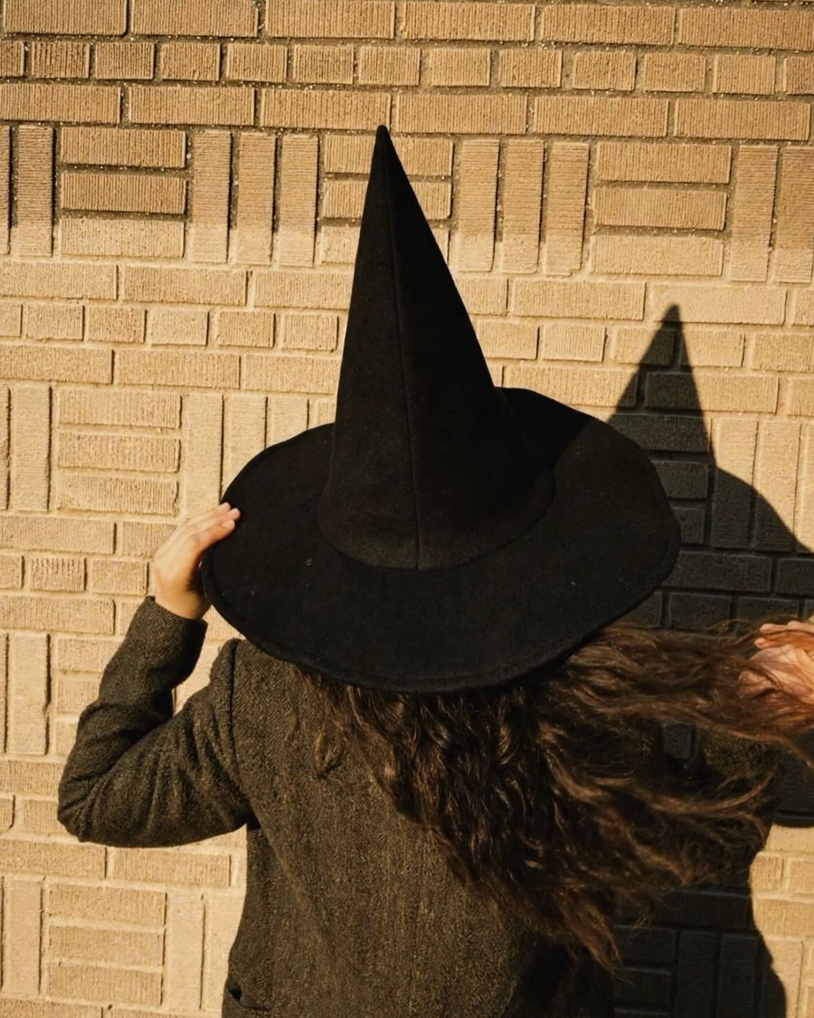 Hat-Friendly Tousled Witch Waves - witch hairstyles idea