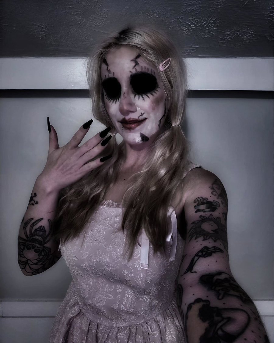 Creepy Doll Pigtails - halloween hairstyle