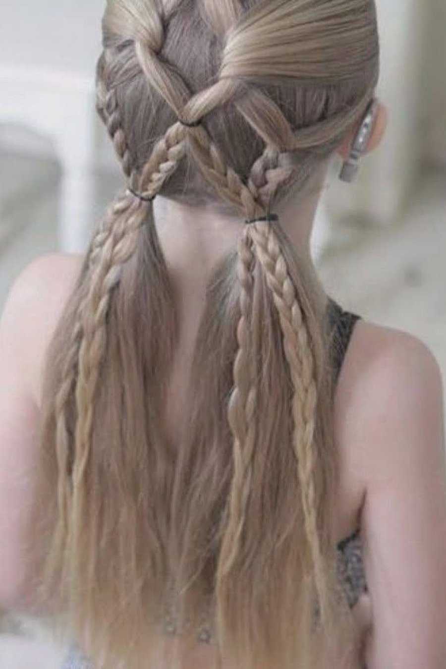 Ponytail hairstyles for women 2026 - trendy pony look idea 20